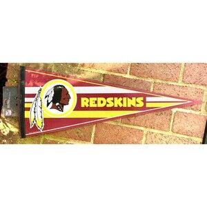 NWT Washington Redskins NFL Football WinCraft Felt Pennant Banner 30x12